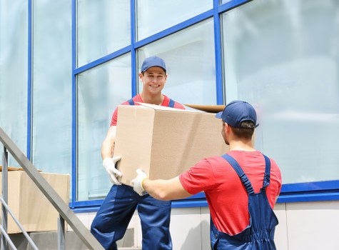 Customer raising a storage service complaint for review